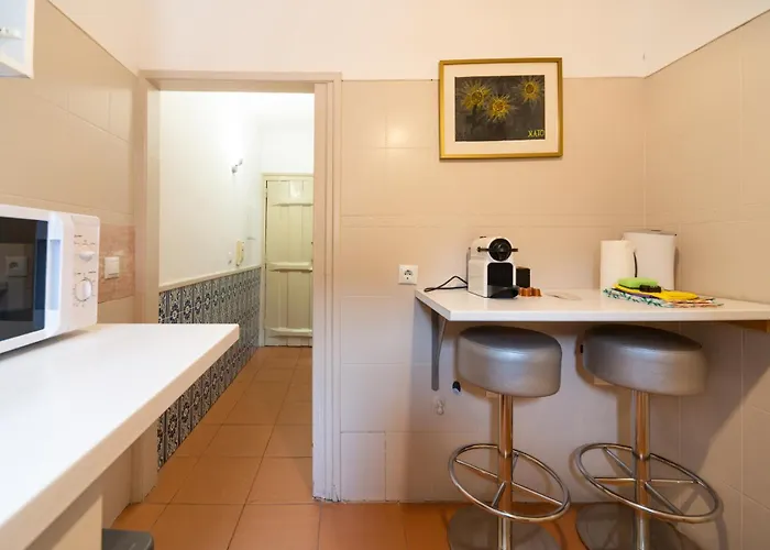 In Bairro Alto 3 - Charm *